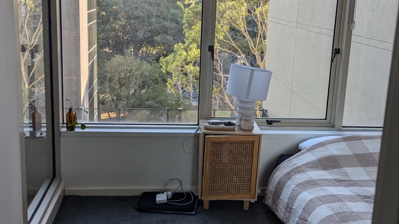 Furnished room in a flatshare