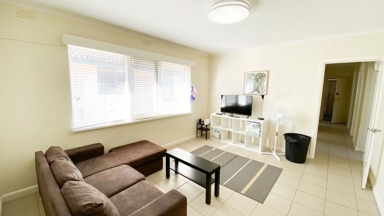 Whole property with 3 rooms for rent