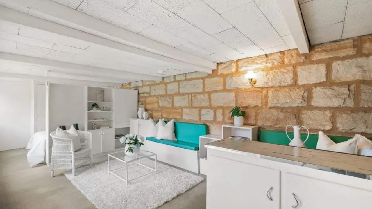 Room studio flat for rent