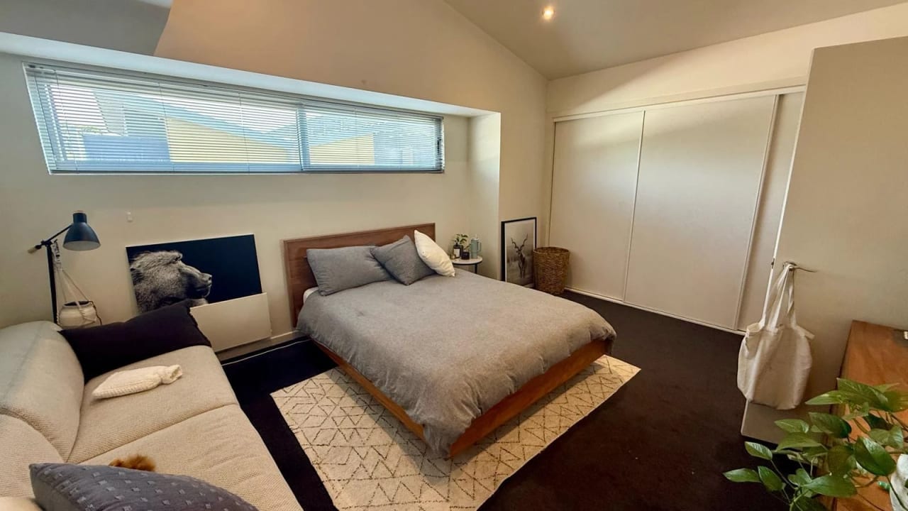 Unfurnished room in a share house