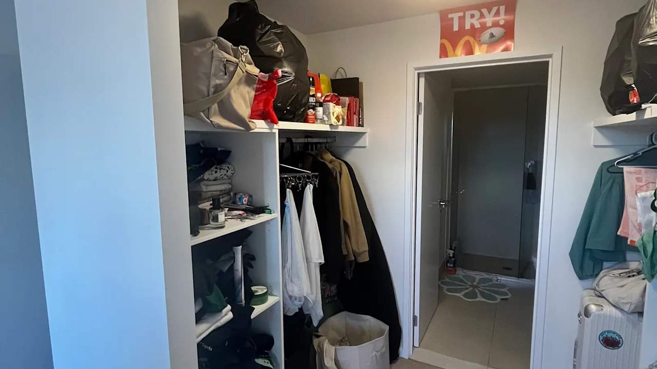 Furnished room with ensuite in a flatshare