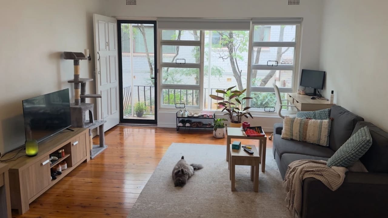 Furnished room in a flatshare
