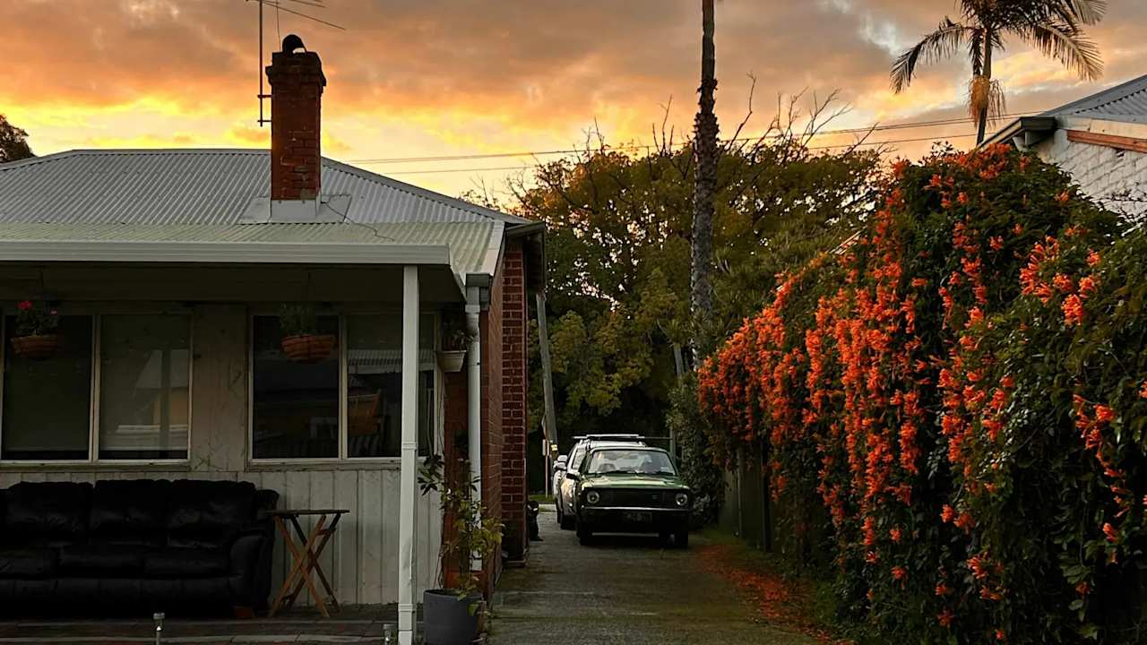 Room in a share house