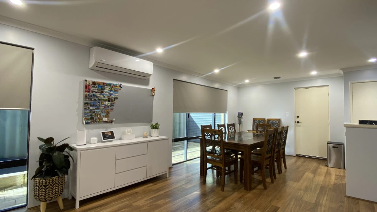 Room in a share house