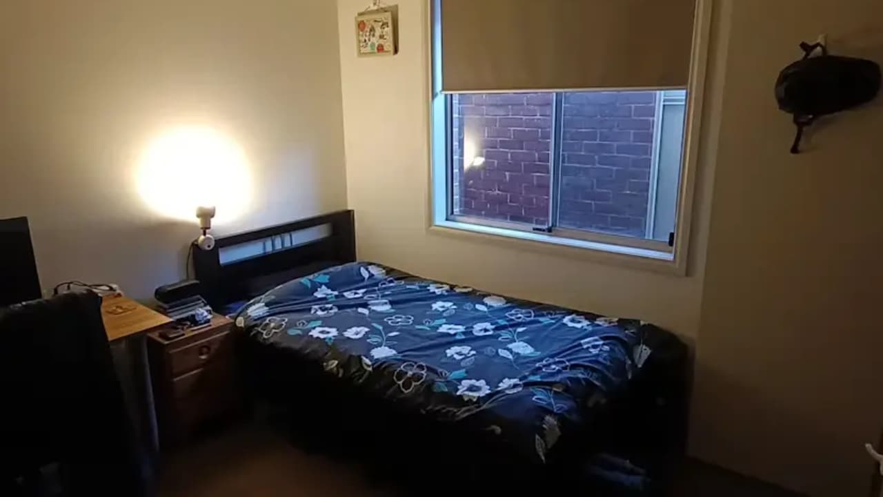 Unfurnished room in a share house