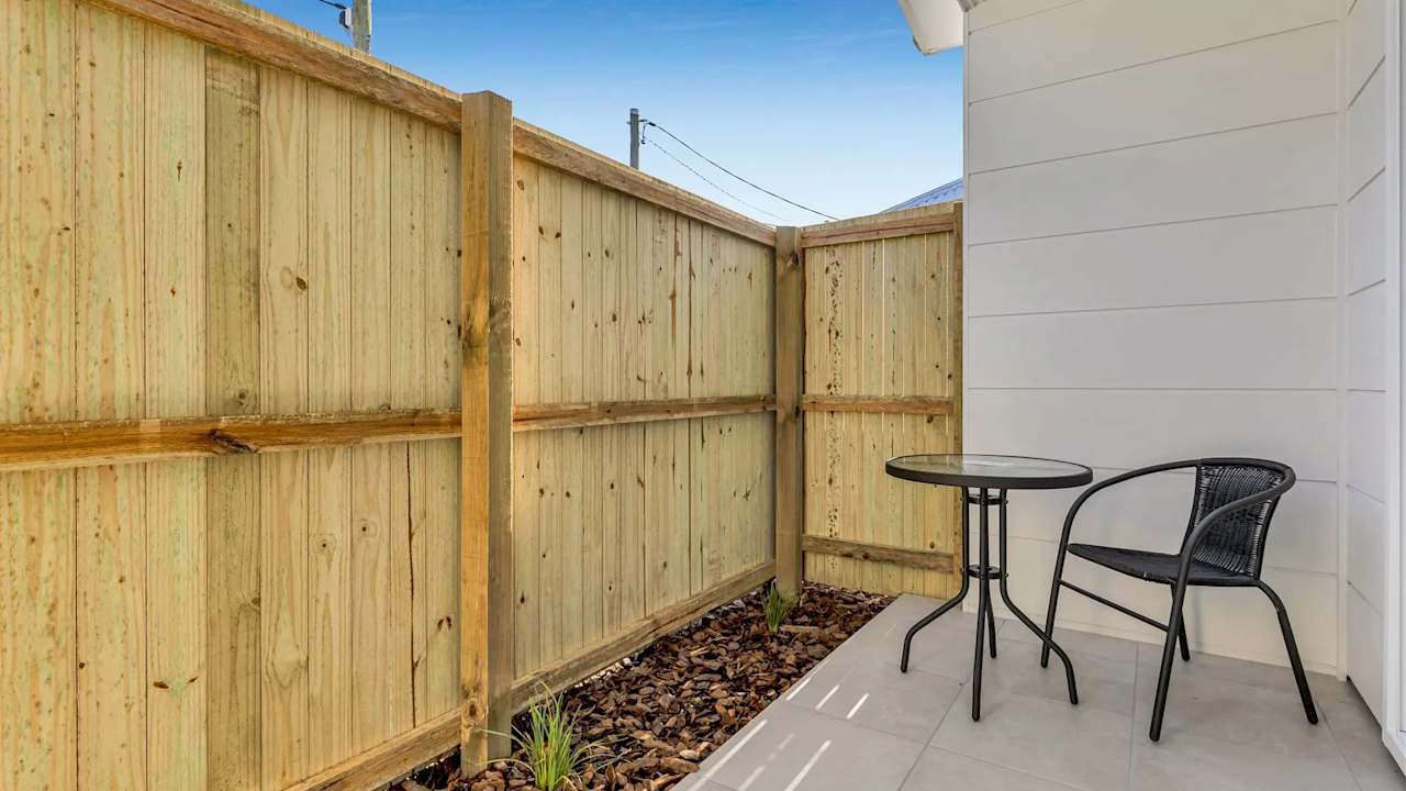 Furnished room studio flat for rent