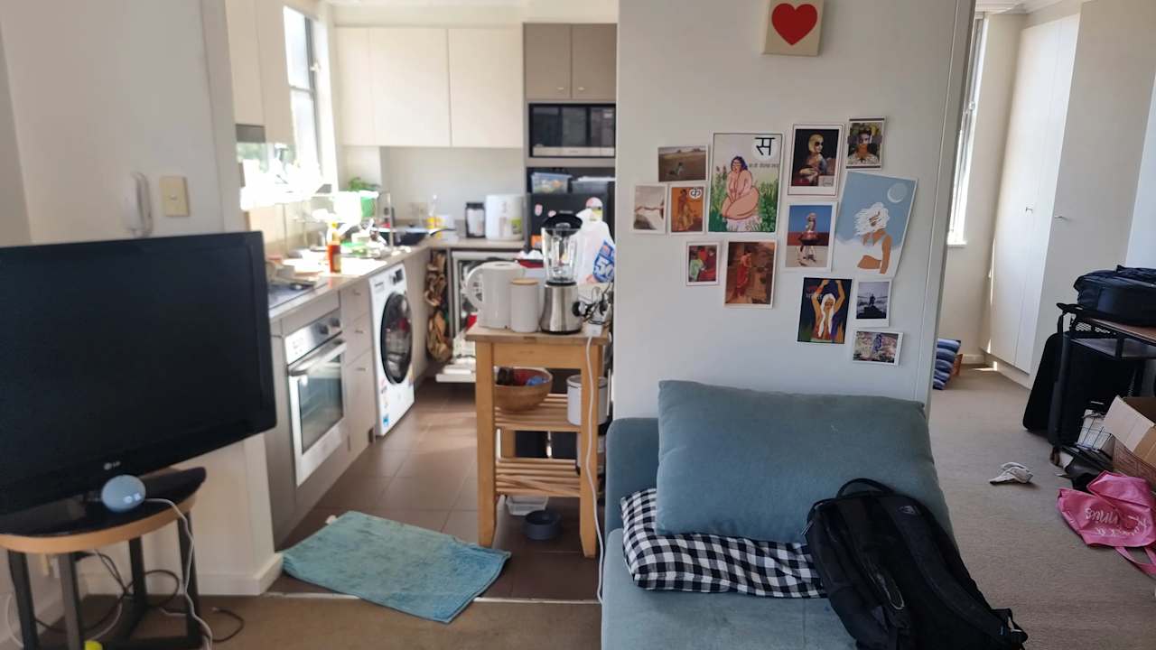 Whole property with 2 rooms for rent
