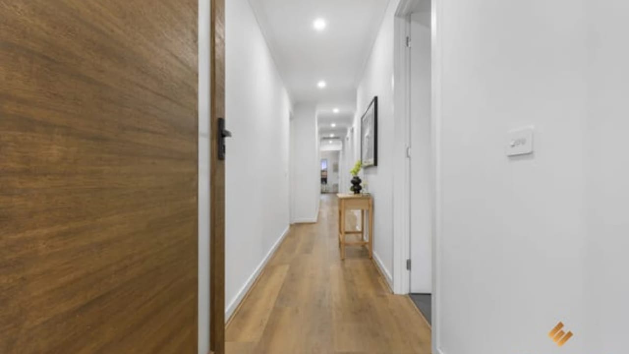 Room in a share house