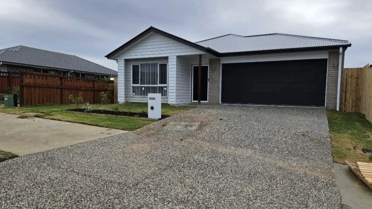Room in a share house