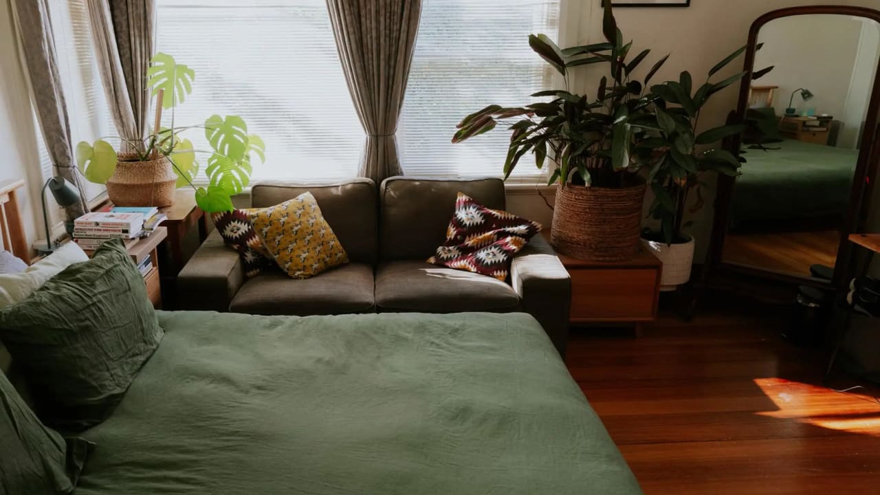 Furnished room in a share house