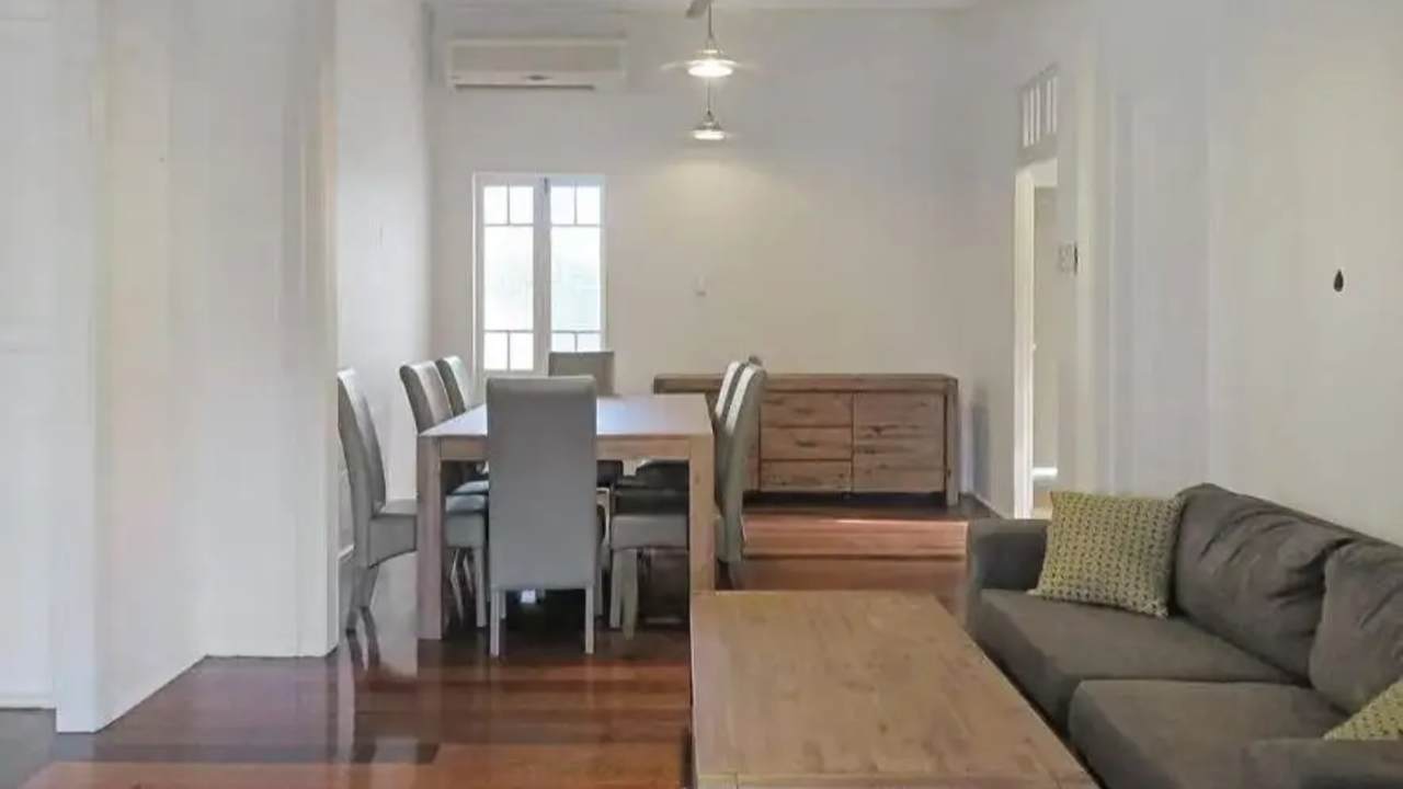 Room in a share house