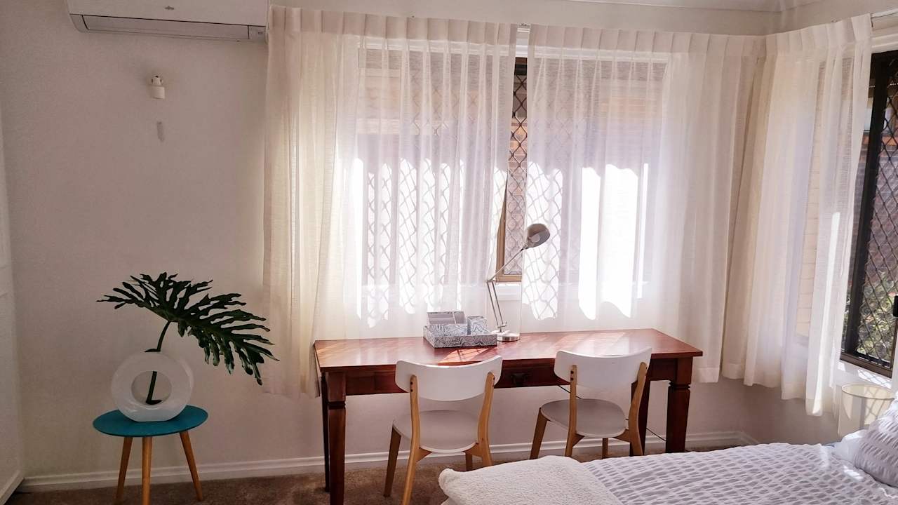Furnished room with ensuite in a flatshare