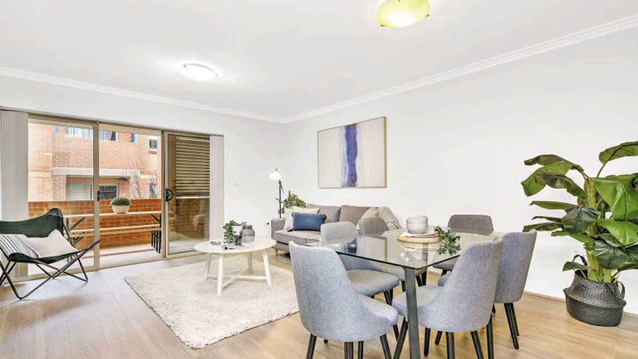 Whole property with 2 rooms for rent