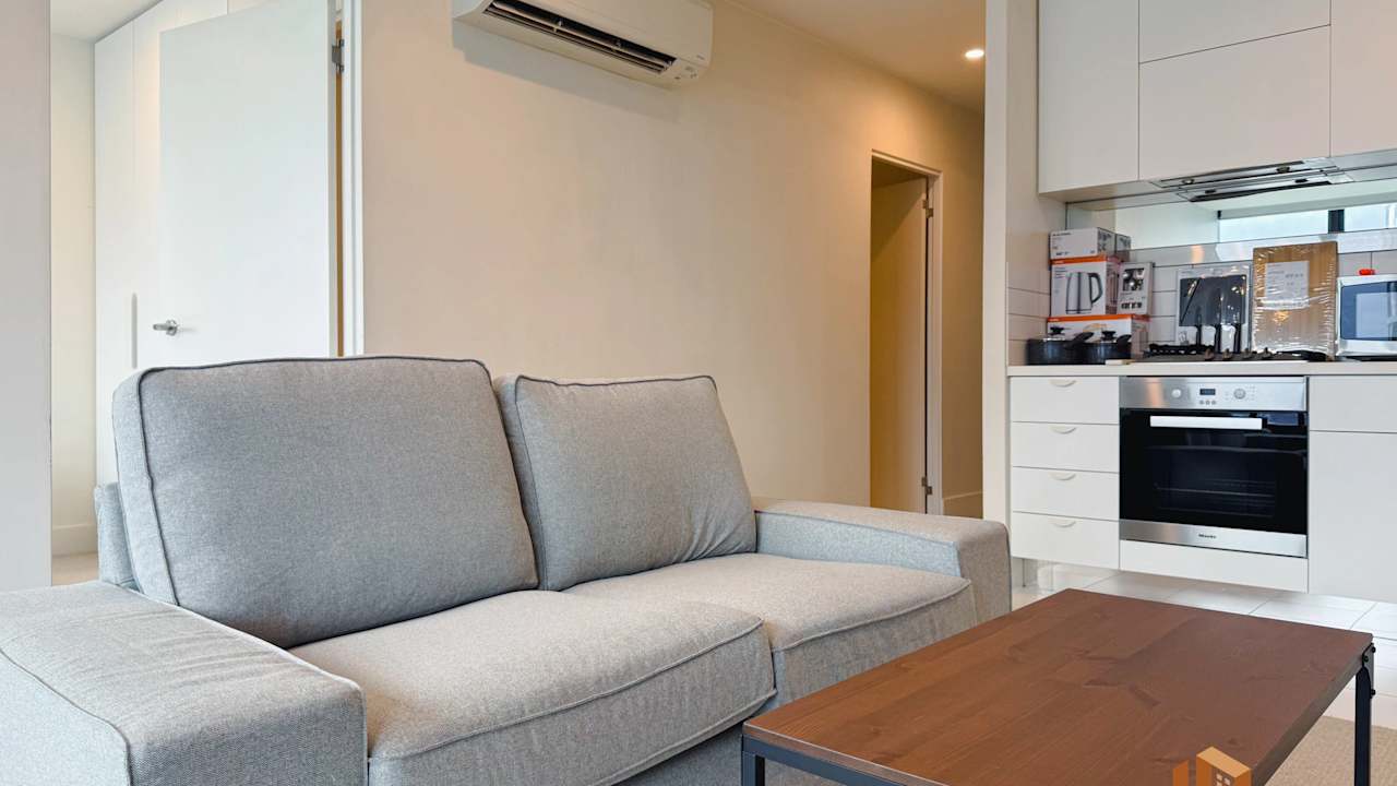 Furnished room with own bathroom