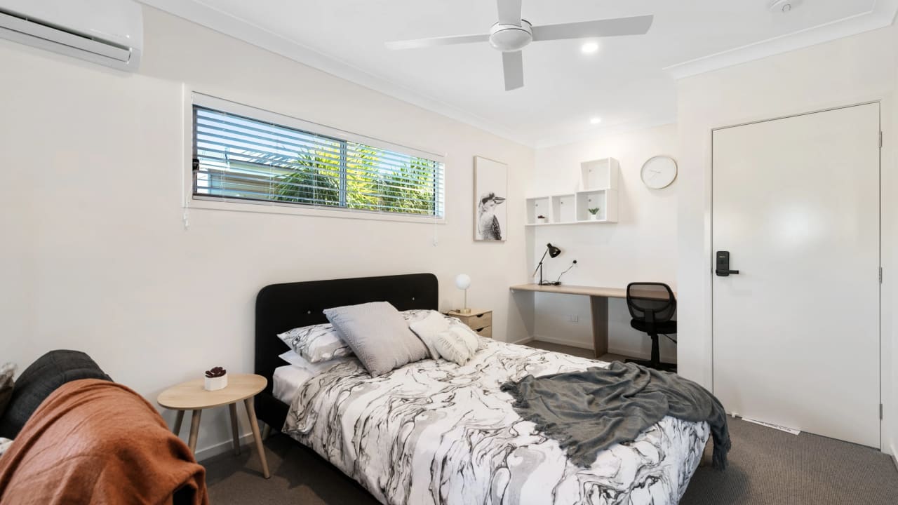 Furnished room studio flat for rent