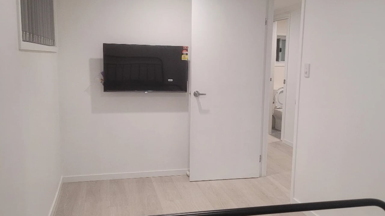 Furnished room with own bathroom