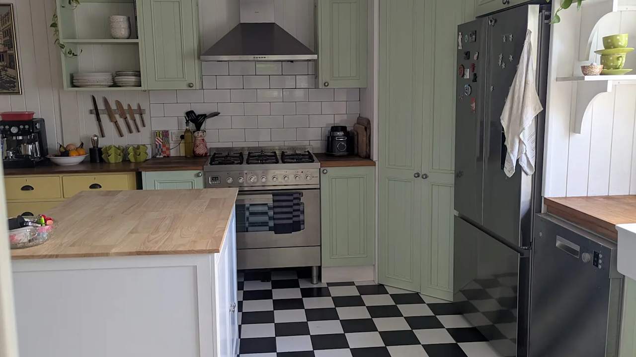Unfurnished room in a share house