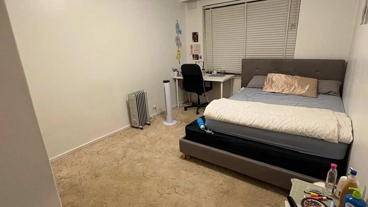 Furnished room in a flatshare