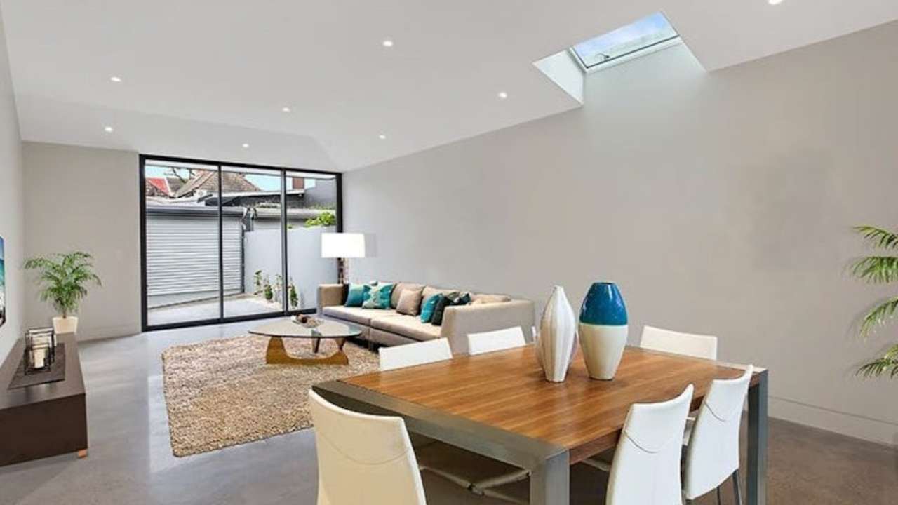 Unfurnished room in a share house