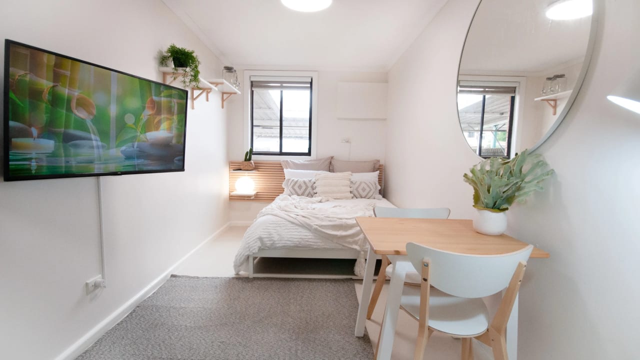 Furnished room in a share house