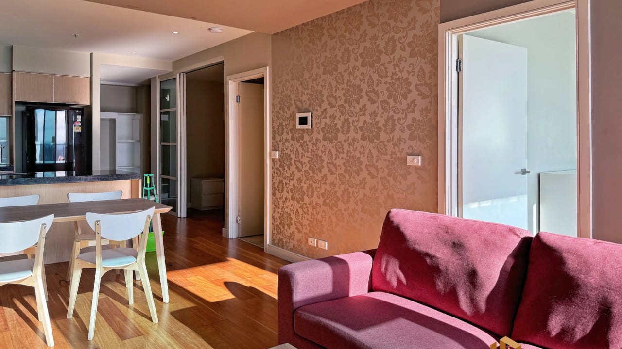 Furnished room in a flatshare