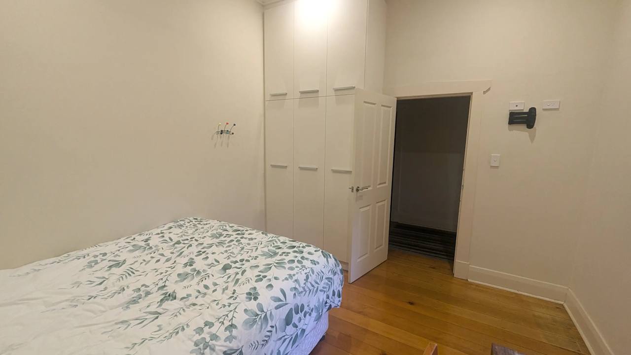 Room in a share house