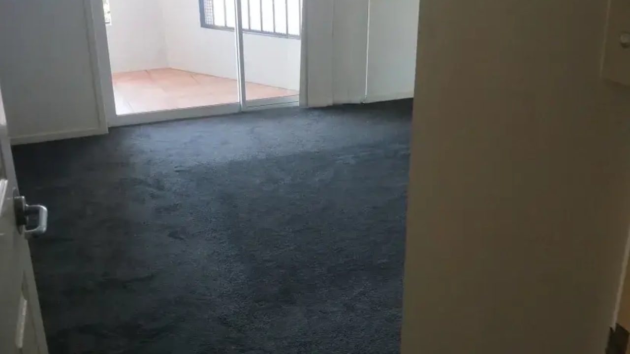 Unfurnished room with own bathroom