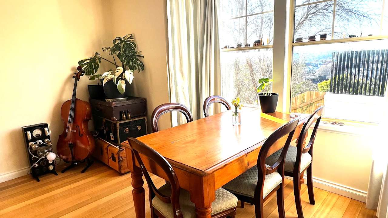 Room in a share house