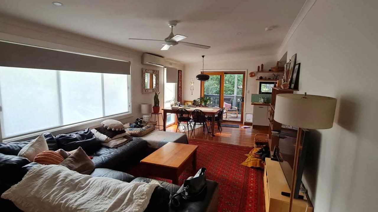 Furnished room in a share house