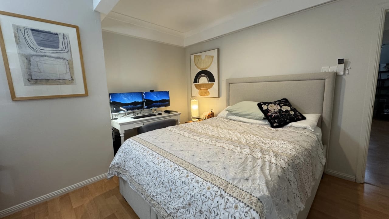 Furnished room in a share house