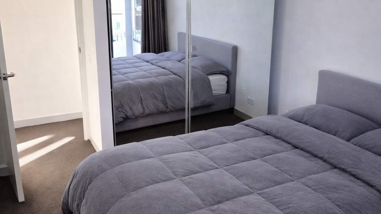 Furnished room in a share house