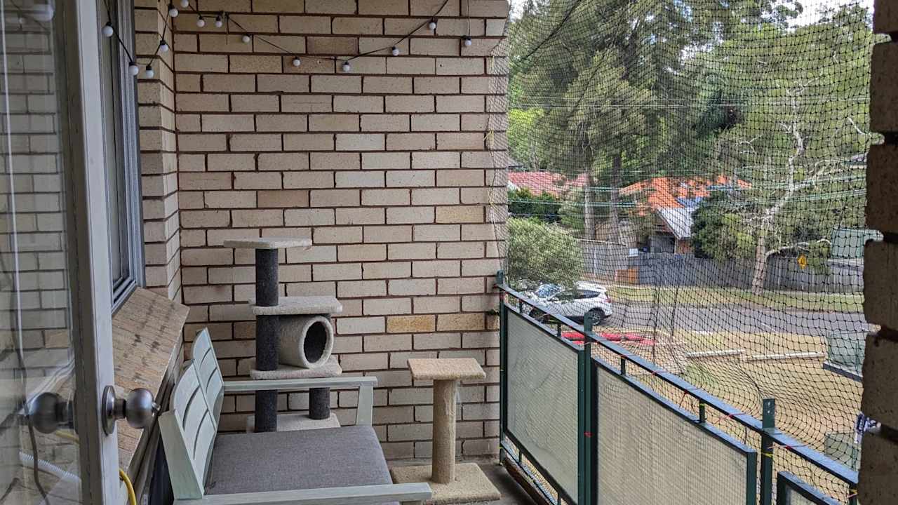 Unfurnished room in a flatshare