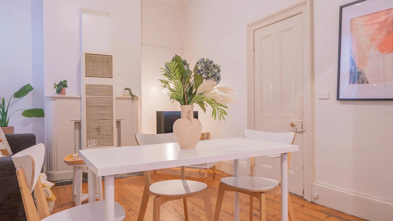 Furnished room in a share house