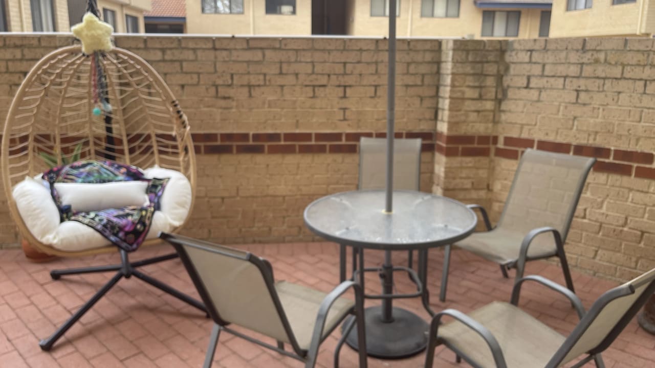 Furnished room in a flatshare