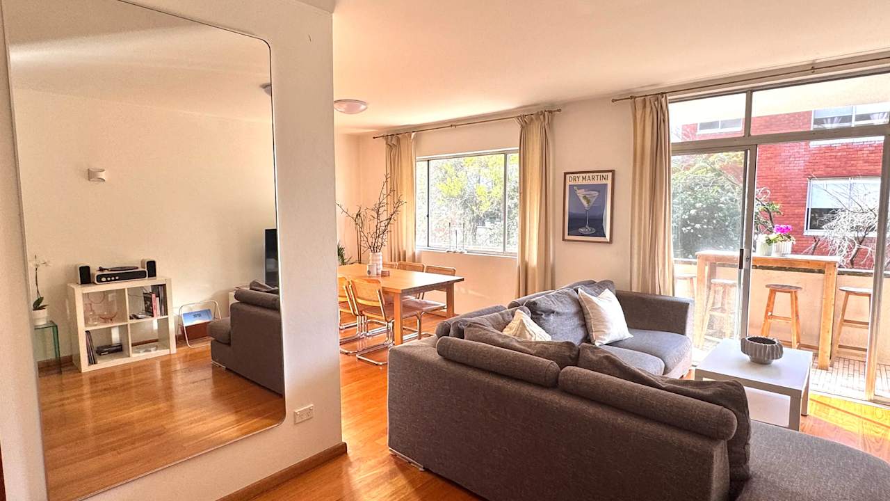 Unfurnished room in a flatshare
