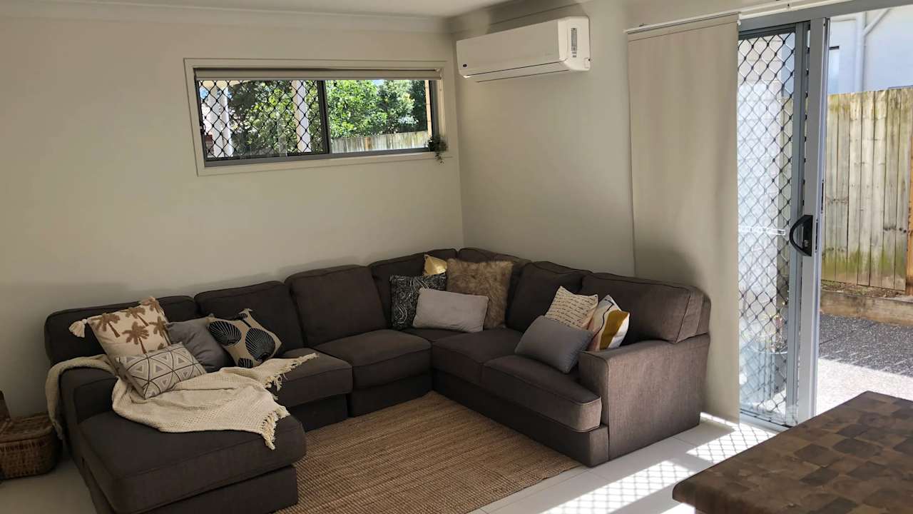 Unfurnished room in a share house