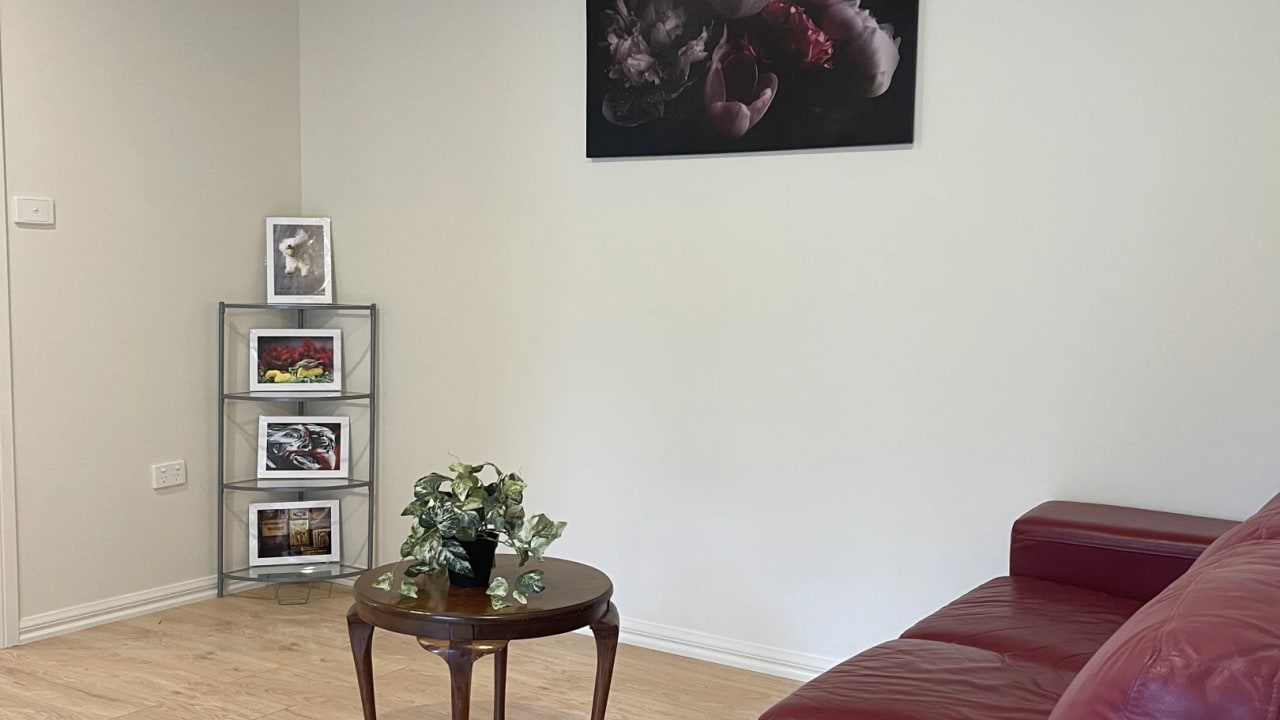 Whole property with 1 room for rent