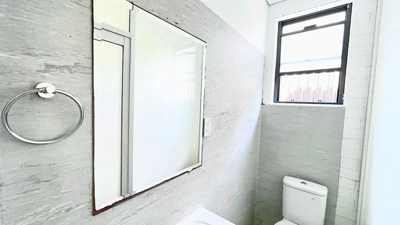 Room with ensuite in a share house
