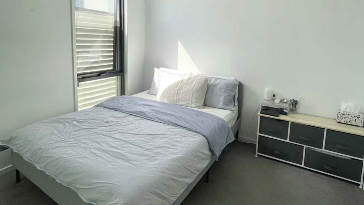 Unfurnished room with own bathroom