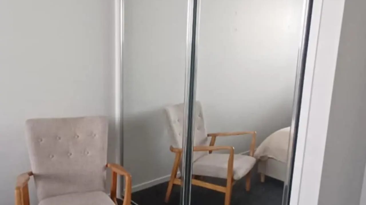 Room in a share house