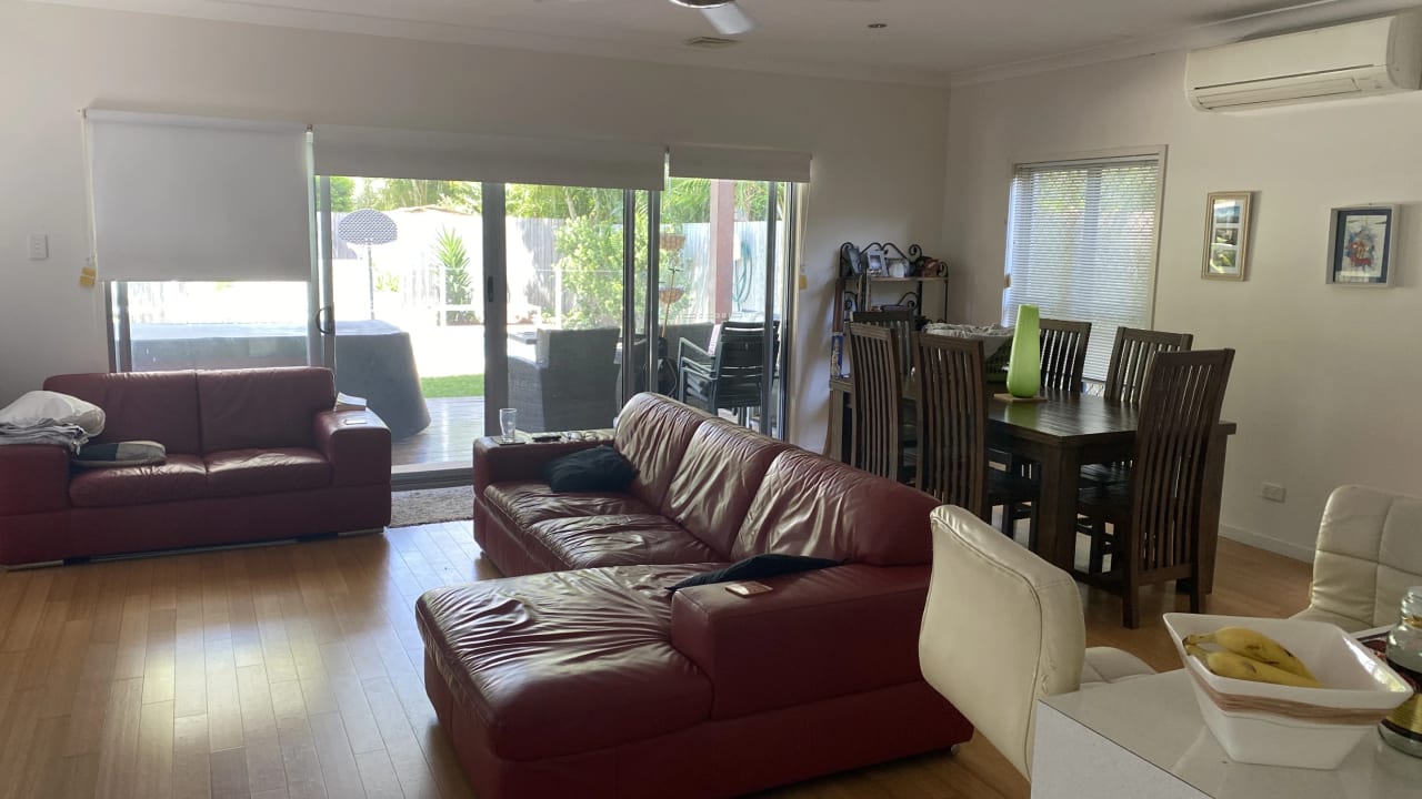 Room in a share house