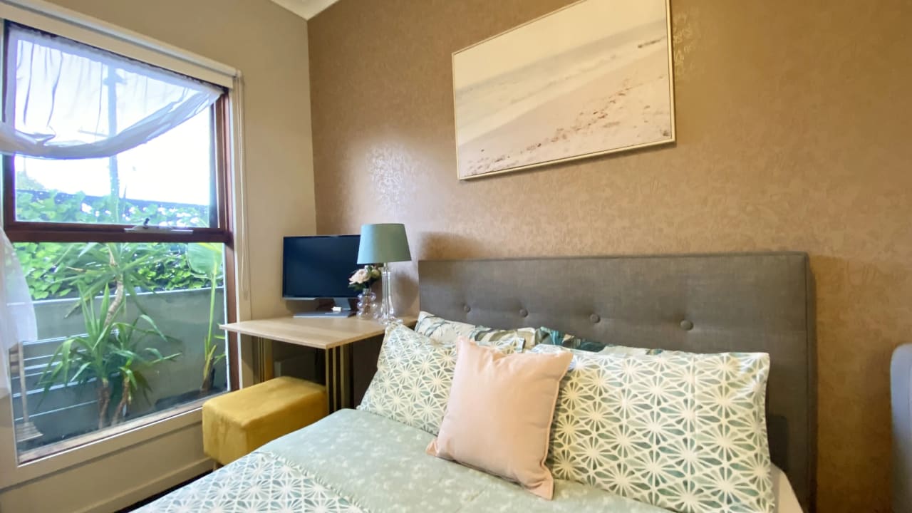 Furnished room studio flat for rent