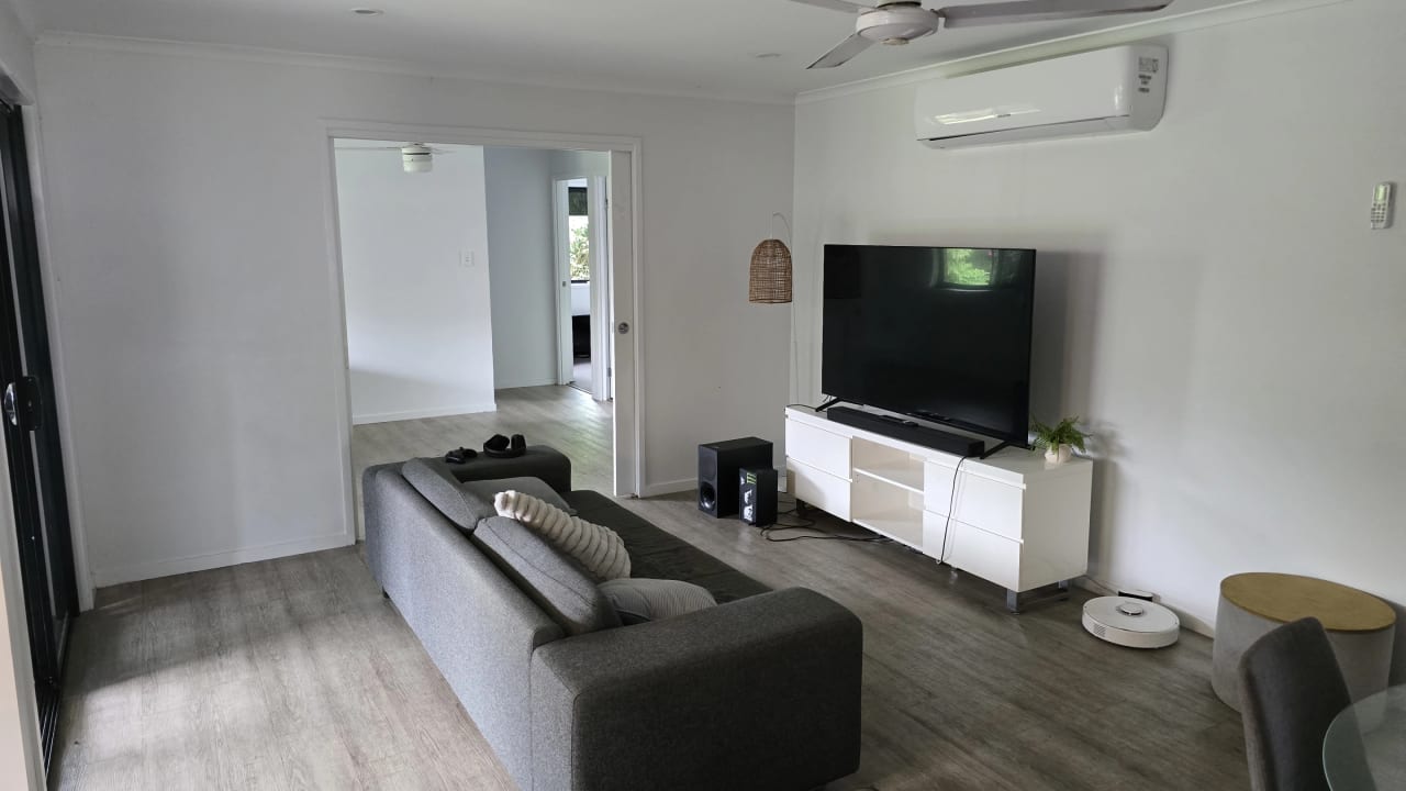 Unfurnished room in a share house