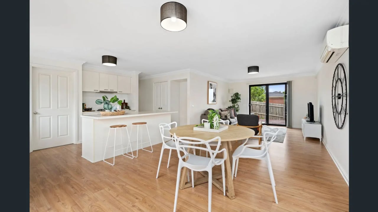 Whole property with 3 rooms for rent