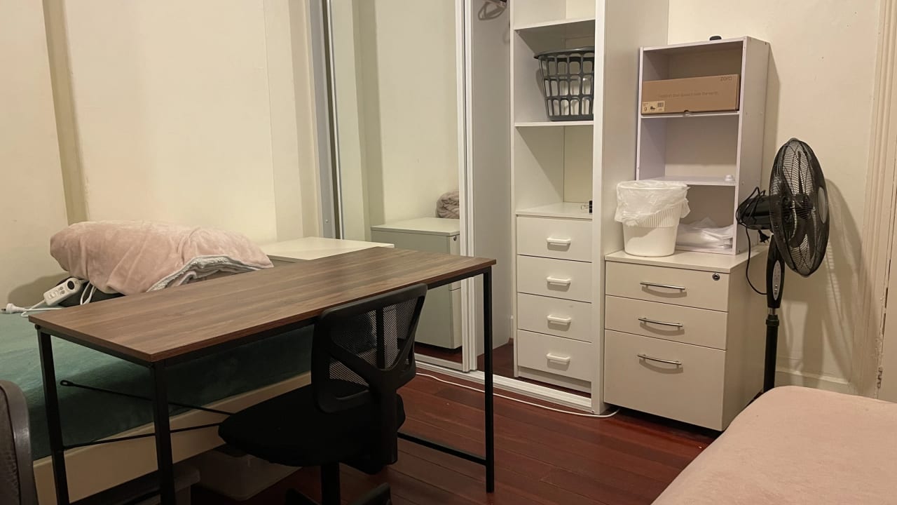 Furnished room in a share house