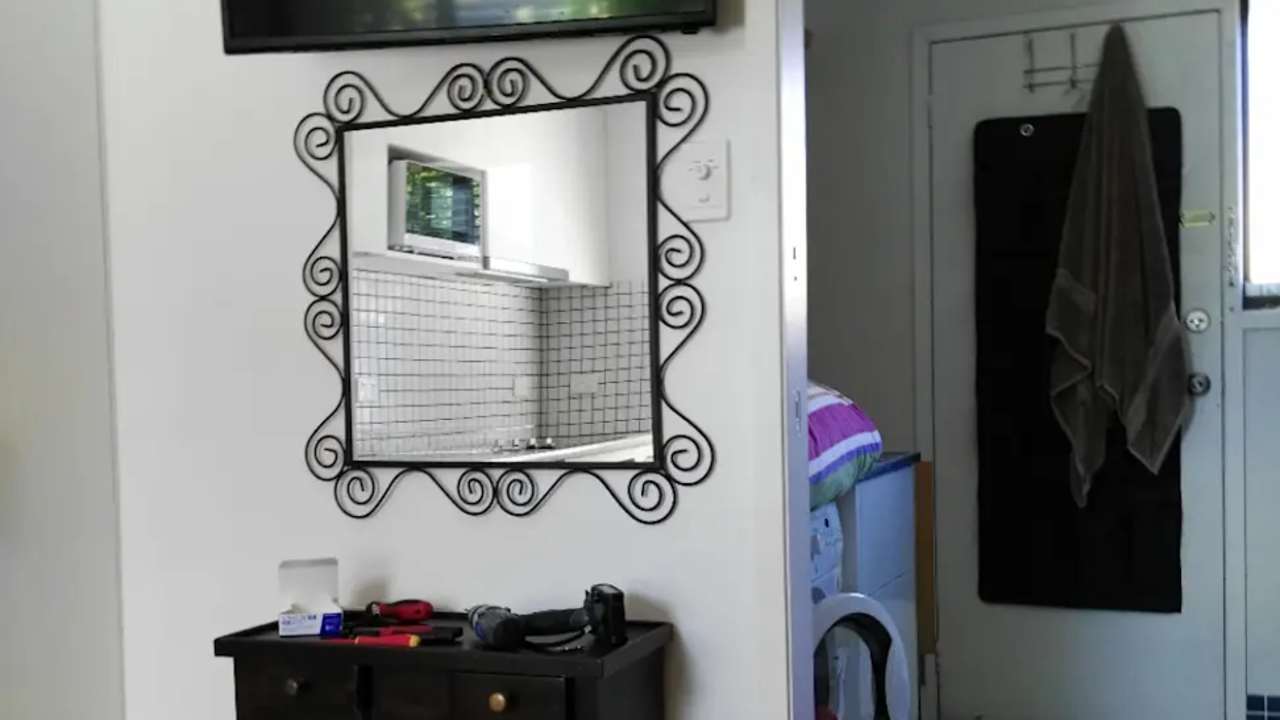 Furnished room studio flat for rent