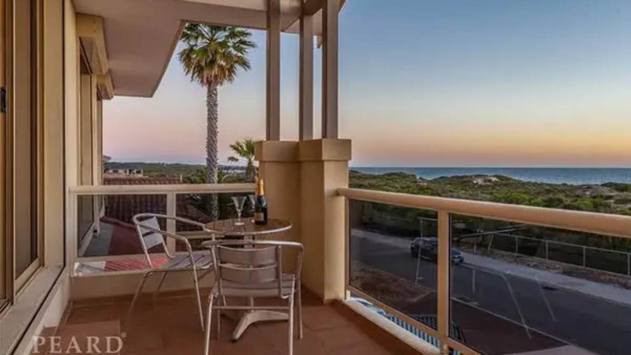 Furnished room with ensuite in a share house