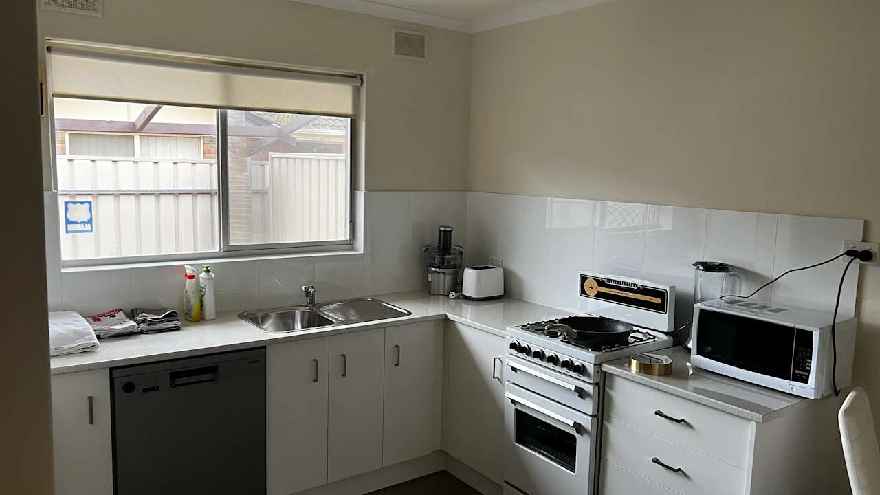 Unfurnished room in a flatshare