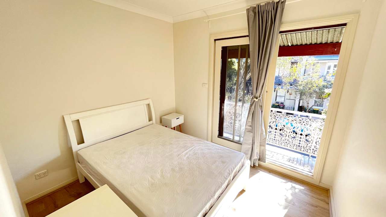 Furnished room in a share house