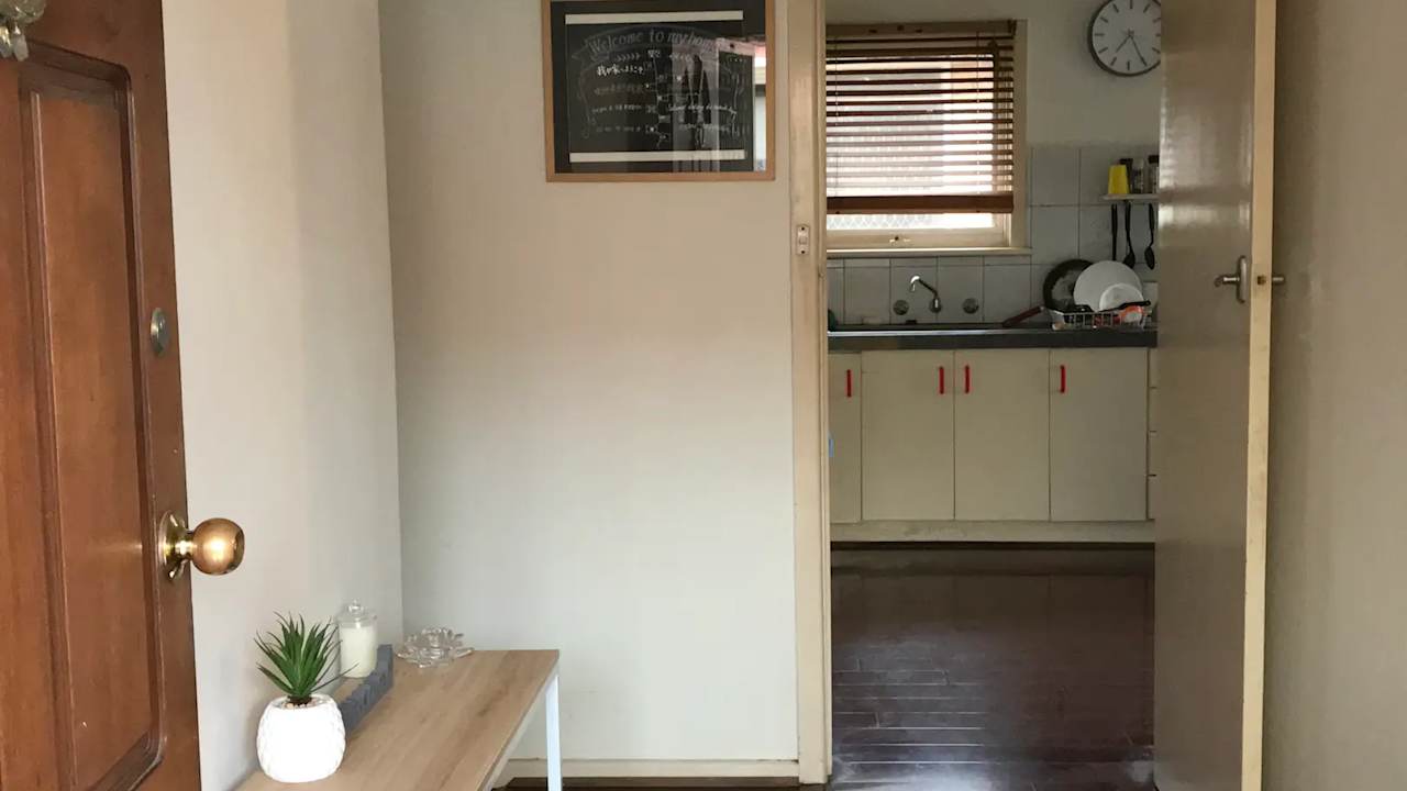 Furnished room in a share house